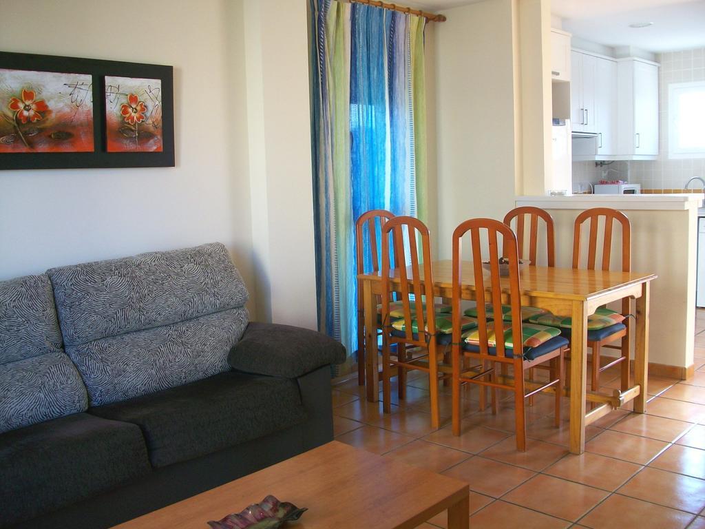 Apartamentos Par Tres - Oliva Nova Quarto foto