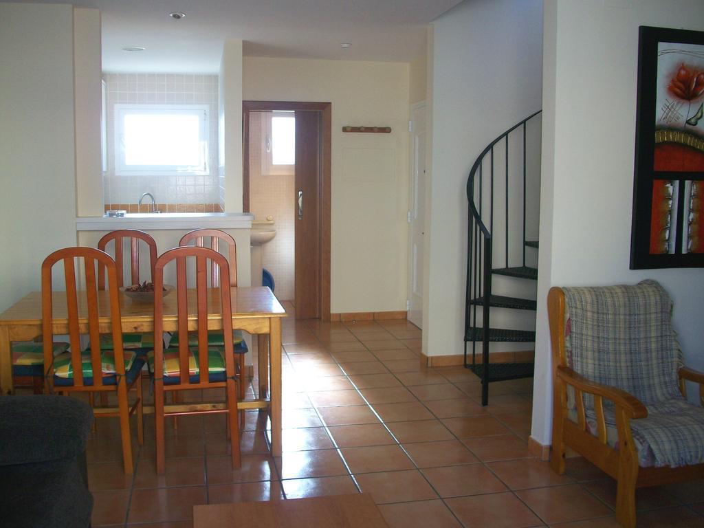 Apartamentos Par Tres - Oliva Nova Quarto foto